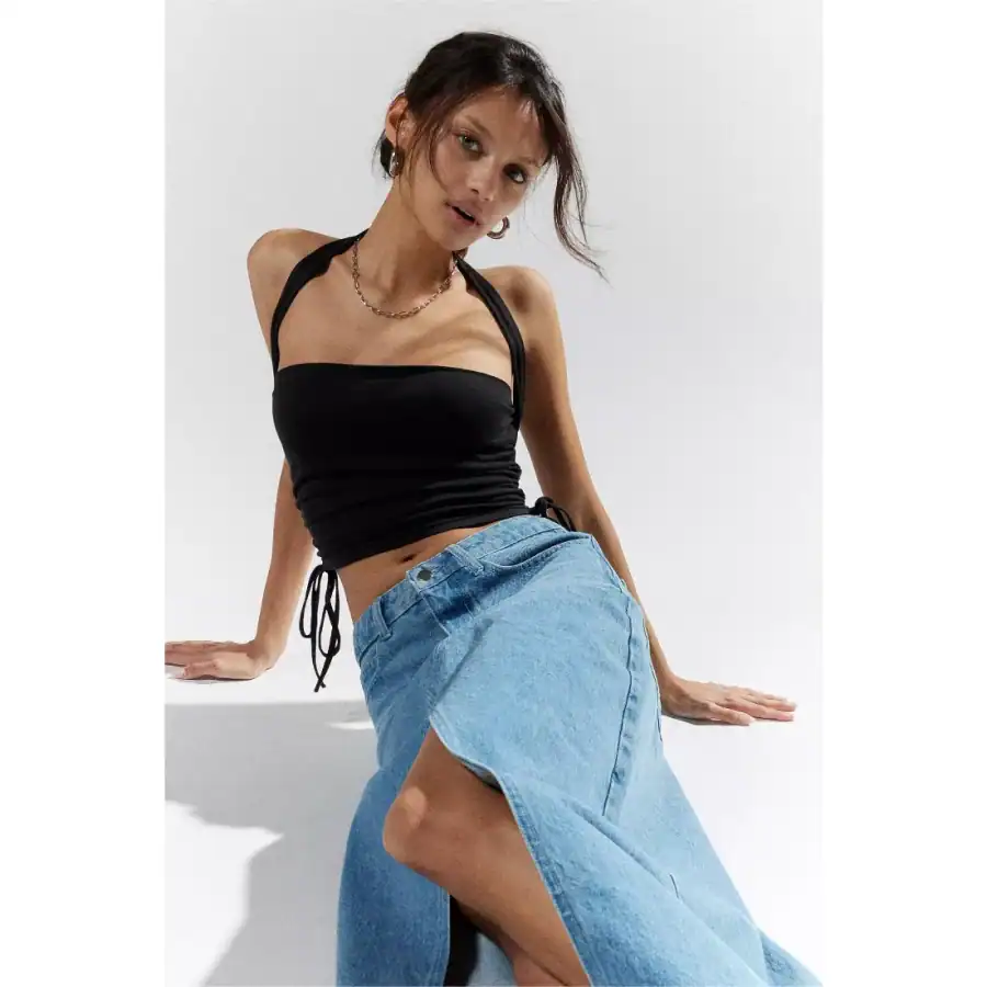 High-Quality Women’s Black Crop Top for Fashion and Comfort.