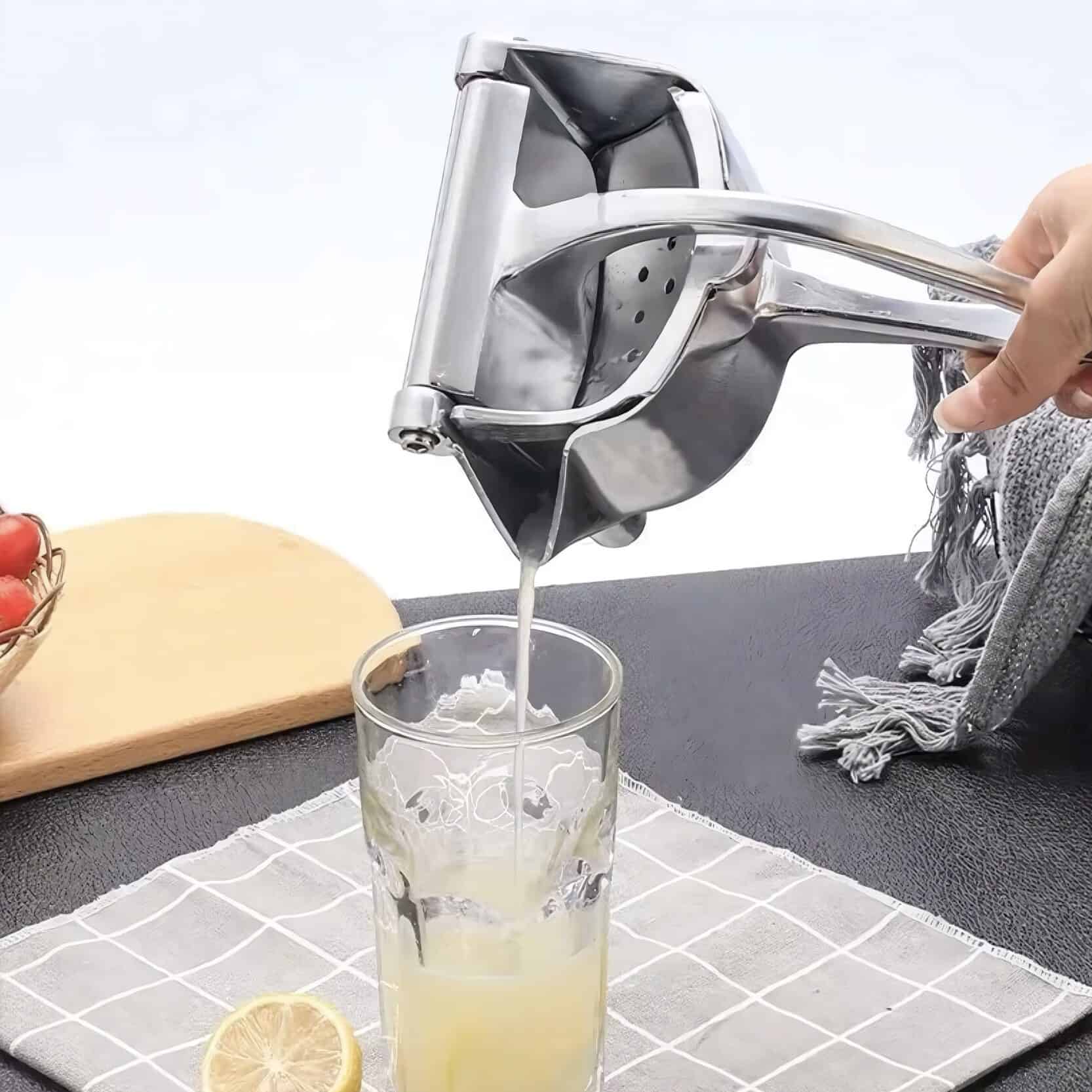 High-quality stainless steel lemonade juicing machine with durable construction, perfect for home or commercial use in beverage preparation.