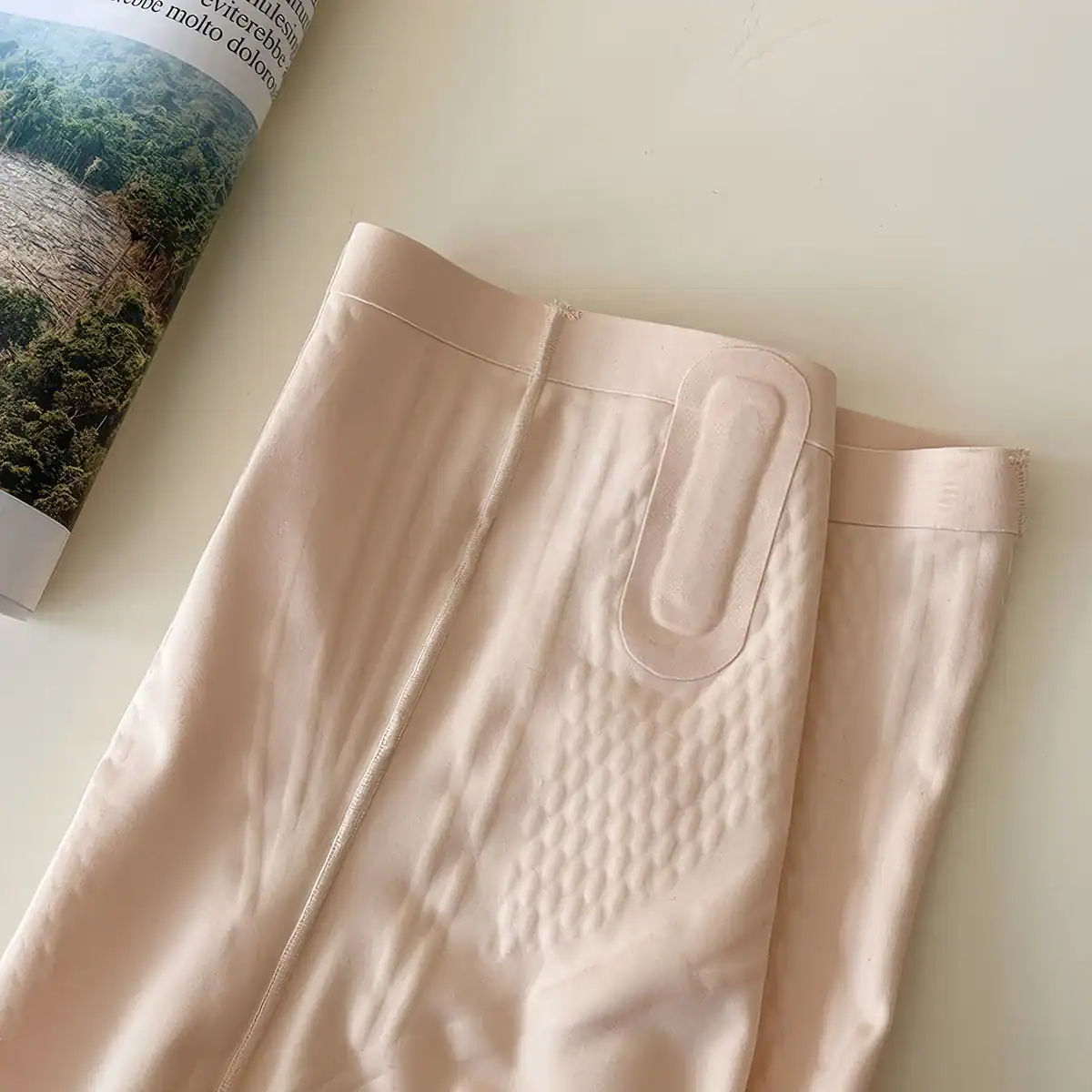 Soft, beige posture correction belt for optimal back support and pain relief. Perfect for improving posture, spinal alignment, and promoting wellness with medical-grade comfort.