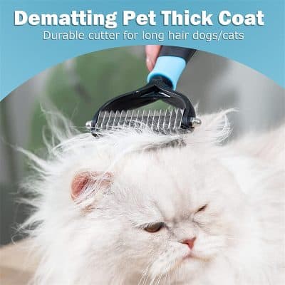 High-quality pet dematting comb for long-haired dogs and cats, designed to gently remove thick coats and mats, making grooming easier. Perfect for pet owners seeking durable, effective grooming tools.