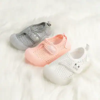 Baby breathable mesh shoes in gray, pink, and white, perfect for infants and toddlers. Soft, lightweight, and comfortable with adjustable straps, ideal for outdoor and indoor use. These toddler shoes feature a breathable mesh design for ventilation and a non-slip sole for safety.