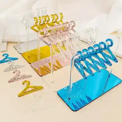 Alternative view of 8-Piece Acrylic Earring Display Stand with Clear Hangers