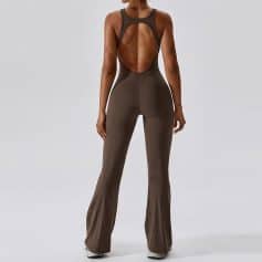 Backless brown jumpsuit with wide-leg design, perfect for fashion-forward women. Stylish and comfortable, ideal for outings or casual events.