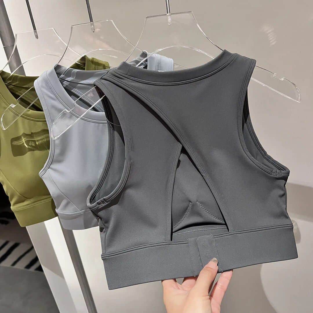 High-quality athletic sports bra for women, moisture-wicking fabric, comfortable fit, suitable for gym and workout sessions.