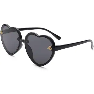 Stylish black heart-shaped sunglasses with dark lenses and gold accents, perfect for fashion-forward women seeking trendy eyewear. Ideal for summer, parties, and casual wear.