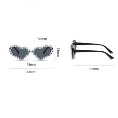 Stylish heart-shaped sunglasses with pearl embellishments, perfect for fashion-forward eye accessories. Suitable for all-day wear, combining elegance and UV protection.