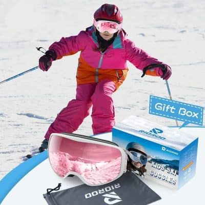 High-quality kids ski goggles with UV protection and anti-fog features for skiing and snowboarding. Perfect for children to enjoy winter sports safely and comfortably.