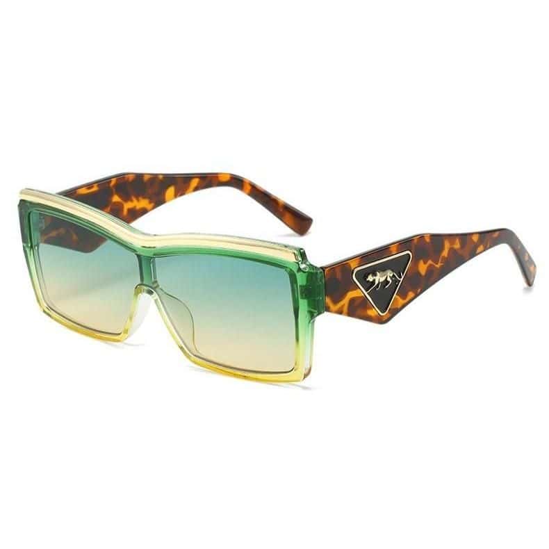 Fashion sunglasses for men and women with stylish tortoiseshell frames and gradient lenses for UV protection. Perfect eyewear for sun protection and fashion statement.