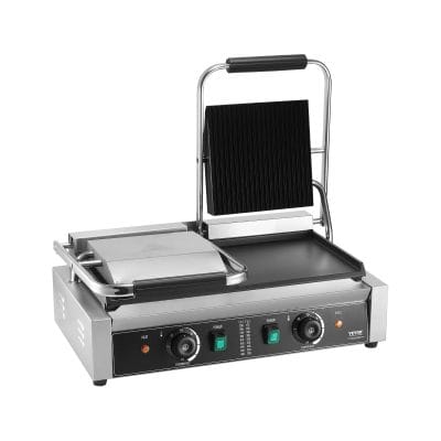 High-quality commercial sandwich grill for food service and restaurants, durable stainless steel construction, easy to operate, perfect for breakfast and lunch menus.