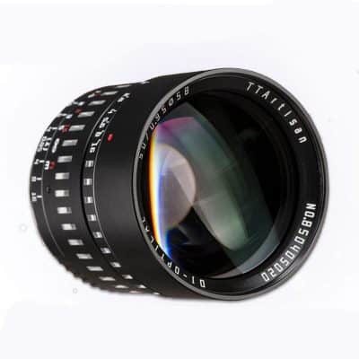 High-quality camera lens for photography and vision correction. Premium optics with precise focus and clarity, ideal for professional photography or optical needs.