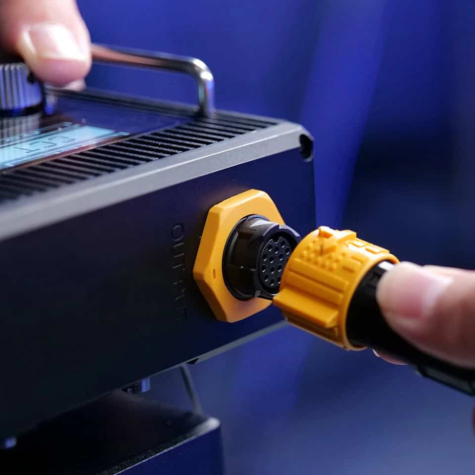 High-precision laser eye surgery equipment at Monalisa Store for vision correction. Safe and effective laser procedures to improve eyesight in a modern medical setting.