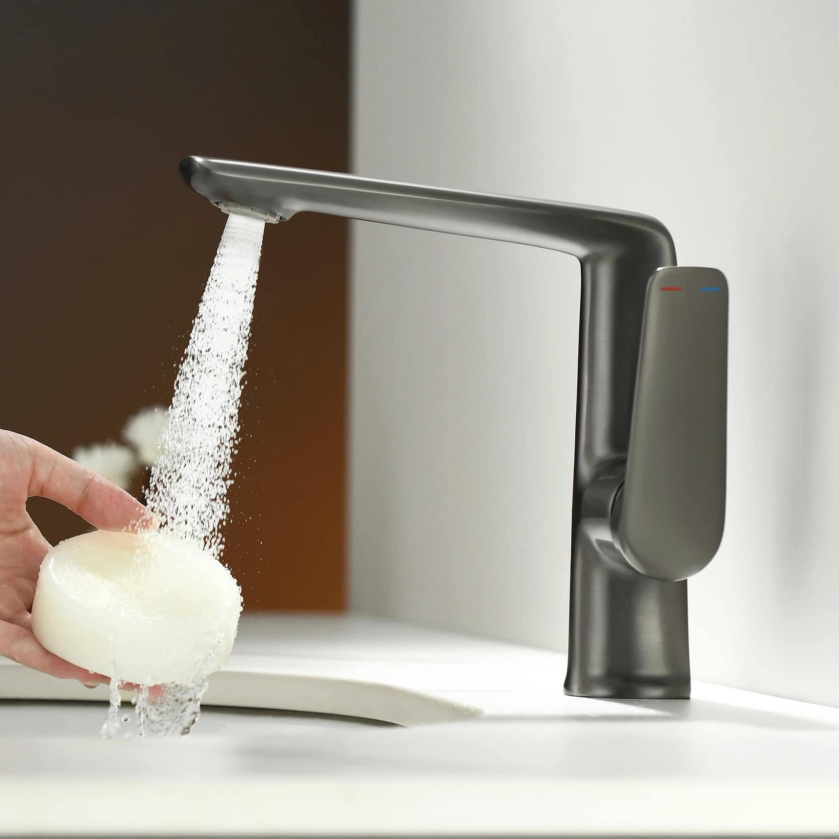 Luxury Brass Bathroom Faucet - Image 4