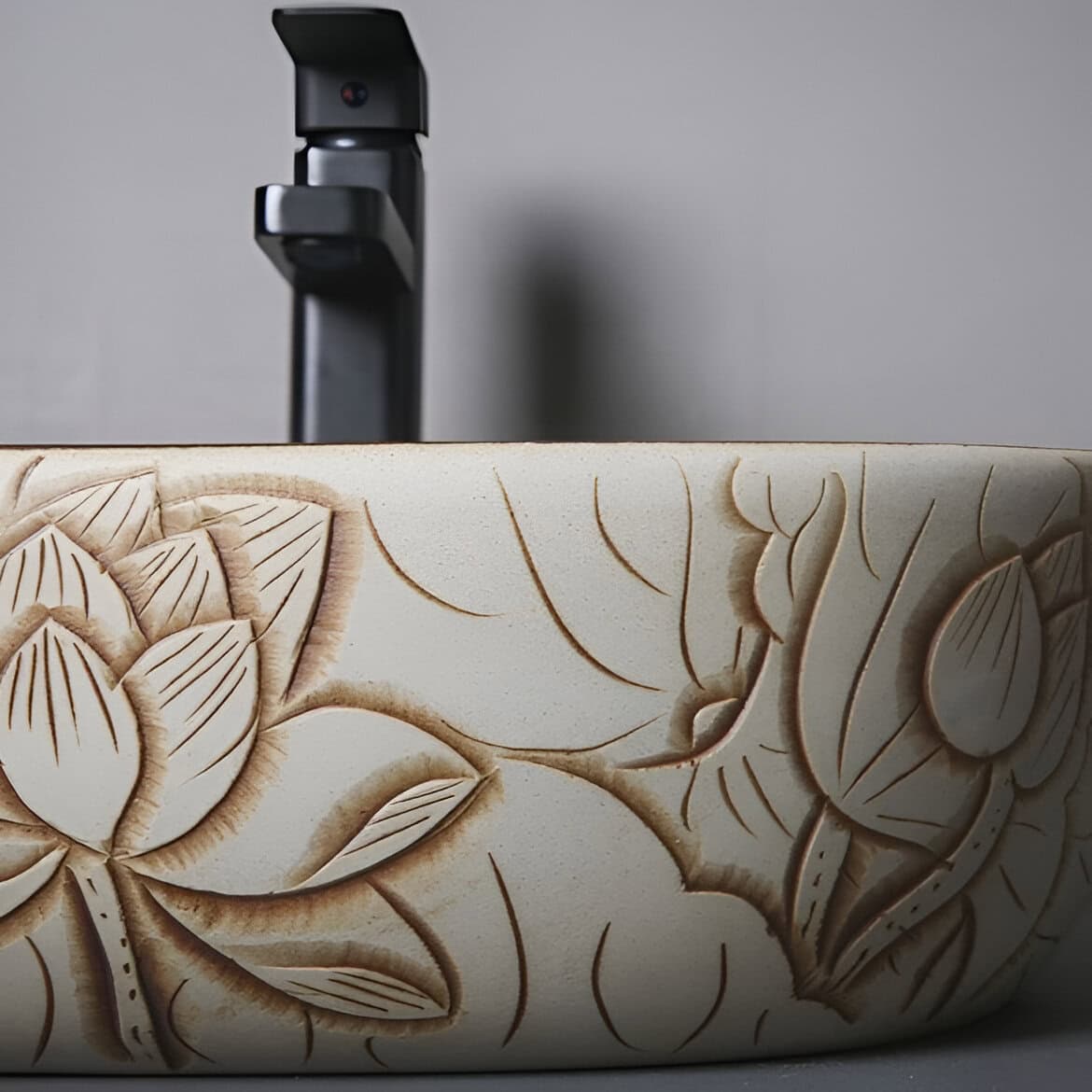 An intricately carved optical frame with floral patterns, showcasing craftsmanship and style in eyewear design. Perfect for opticians and eyewear boutiques.