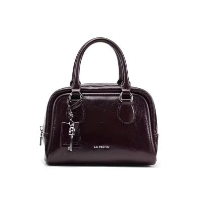 Elegant black leather handbag with silver hardware, perfect for fashion-forward accessories and daily use. Stylish and versatile, ideal for women seeking luxury designer bags at Monalisa Store.