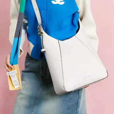 Wireless smart glasses with carrying case and accessories, ideal for modern optometry and eyewear enthusiasts, showcased at Monalisa Store. Perfect for stylish vision enhancement and tech-savvy users.