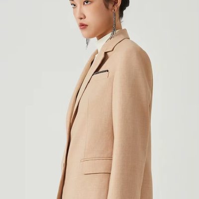 Elegant beige women's blazer, tailored fit with classic lapels, suitable for professional and casual settings, perfect for enhancing your style at Monalisa Store.