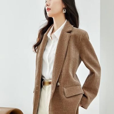 Luxury women's blazer, tailored fit, stylish and professional, perfect for office or casual wear from Monalisa Store.