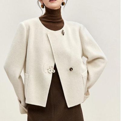 Elegant women's wool coat, perfect for fall and winter fashion, with a stylish design and comfortable fit, available at Monalisa Store.