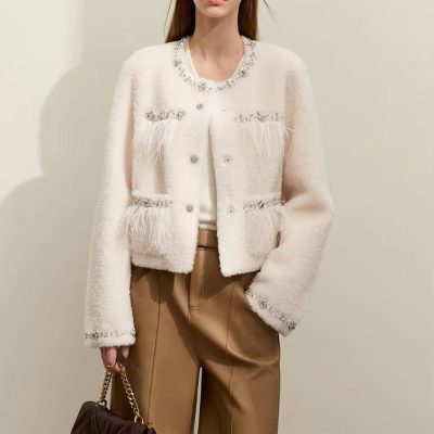 Lingerie, fashion, and beauty clothing from Monalisa Store with elegant, luxurious designs.