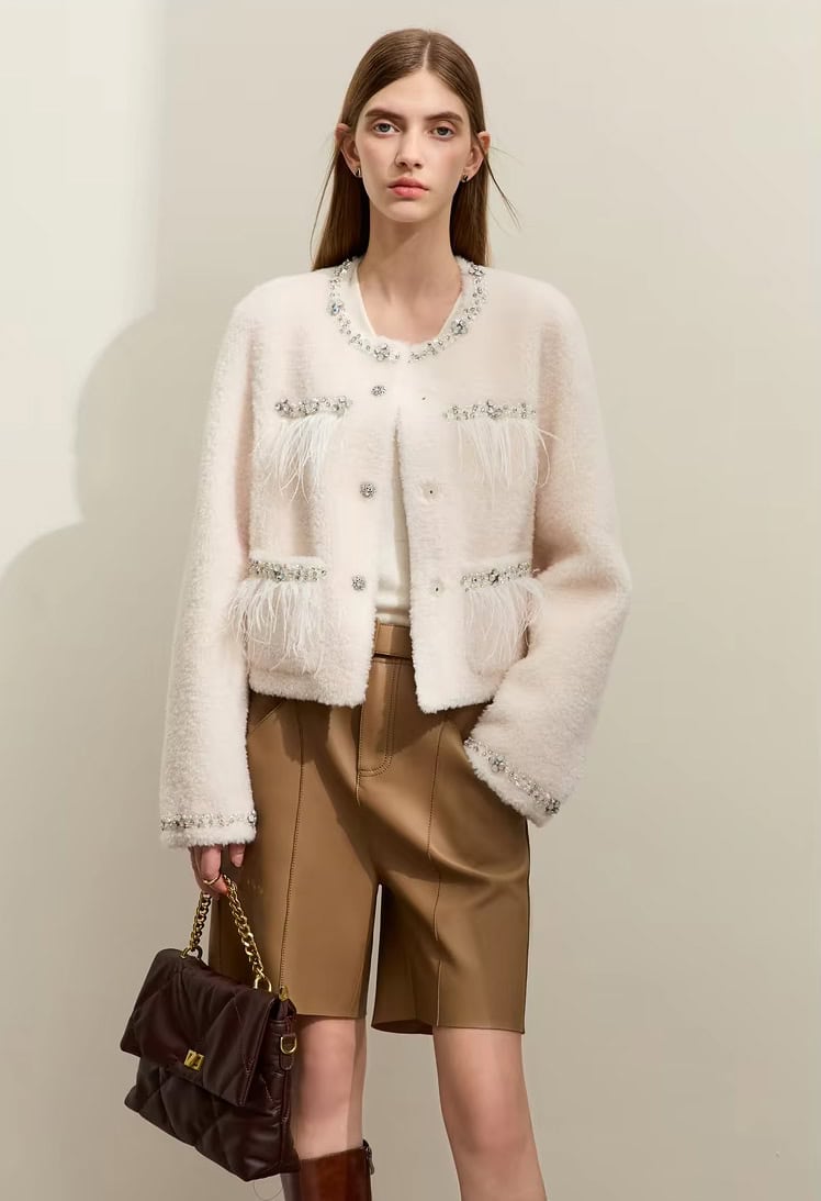 Lingerie, fashion, and beauty clothing from Monalisa Store with elegant, luxurious designs.