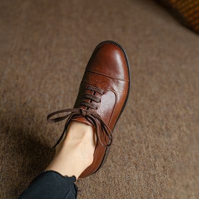 Brown leather dress shoe for men, stylish men's formal footwear, Monalisa Store men's shoes collection, high-quality men's oxford shoes, comfortable leather dress shoes for formal occasions.