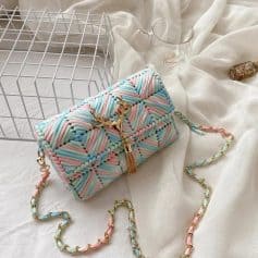 Knitted pastel handbag with gold deer clasp and chain strap, stylish accessory for women, Monalisa Store opt.