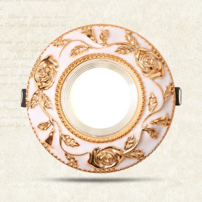 Elegant rose motif LED mirror with gold floral accents, perfect for luxury optical spaces and sophisticated beauty salons. Enhance your space with stylish, high-quality optic decor.