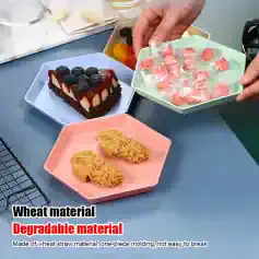 Wheat straw material for food packaging, eco-friendly and biodegradable, made through one-piece molded wheat straw, durable and environmentally safe for salads or desserts.