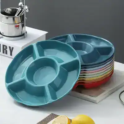 Colorful divided lunch plates for kids and adults at Monalisa Store, perfect for organized meals and healthy eating habits.