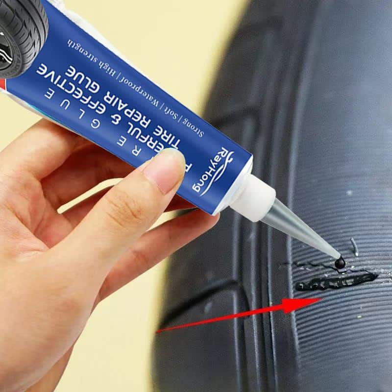 Clear adhesive eye care repair glue for eyewear, quick fix for cracked eyeglasses and sunglasses, ideal for temporary fixes, easy to use, and durable.