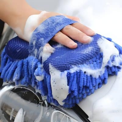 Deep cleansing facial treatment at Monalisa Medical Store, featuring foam massage and exfoliation to refresh and rejuvenate skin, perfect for glowing, healthy skin.