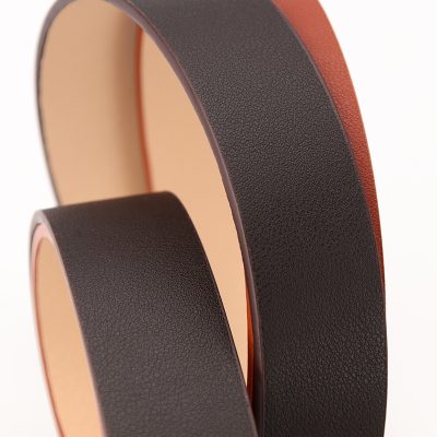Black and brown leather watch straps with textured surface, suitable for stylish and comfortable wrist wear. Perfect for enhancing your accessories collection and adding a touch of elegance.
