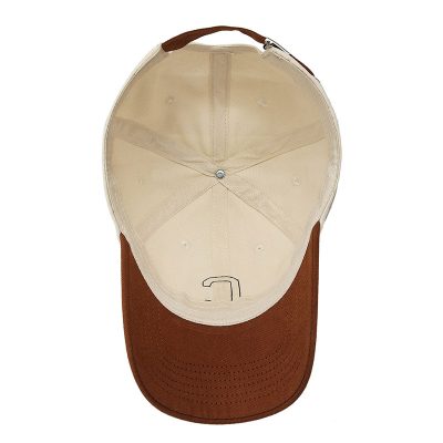 Stylish two-tone baseball cap with beige interior and brown exterior, perfect for weather protection and casual fashion. Adjustable strap for a comfortable fit, ideal for outdoor activities and everyday wear.