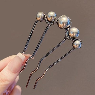 Pearl and crystal hairpins, elegant hair accessories, stylish hair clips for women, Monalisa Store opt, fashionable hair jewelry for special occasions.