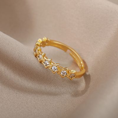 Gold star-shaped diamond ring, luxurious jewelry from Monalisa Store, elegant and stylish accessory for women.