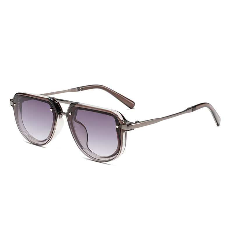 Stylish designer sunglasses with gradient lenses and metal frame, perfect for eye protection and fashion. Ideal for women and men seeking high-quality eyewear.
