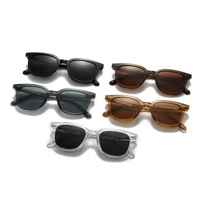 Sunglasses in various styles and colors displayed for optical fashion at Monalisa Store, perfect for eye protection and trendy accessories.