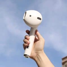 Wireless handheld skincare device for facial treatments, featuring advanced technology for skin rejuvenation and anti-aging at Monalisa Medical Store.