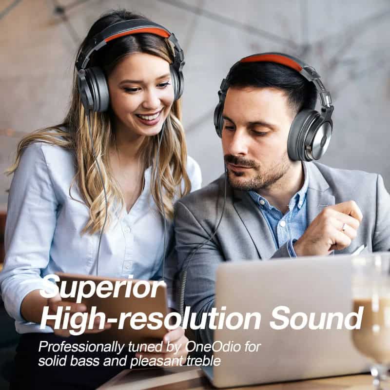 Noise-canceling professional headphones for sound quality and comfort at Monalisa Store.