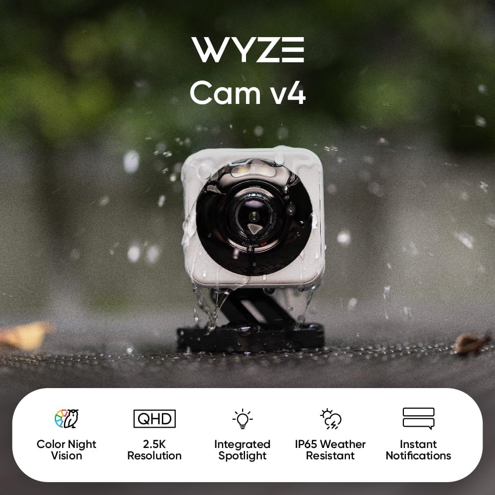 High-quality action camera waterproof in rainy weather, ideal for outdoor sports photography and video recording, featuring night vision, 2.5K resolution, integrated spotlight, IP65 weather resistance, and instant notifications.