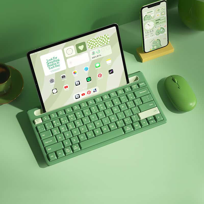 darkgreen with mouse