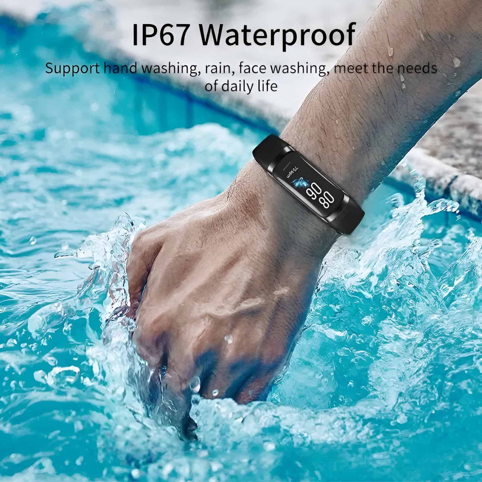 IP67 waterproof smartwatch in water, demonstrating resistance to immersion and suitable for daily activities like hand washing and swimming.
