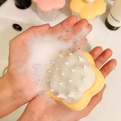 Moisturizing skincare products displayed at Monalisa Store, featuring luxurious creams, serums, and beauty essentials for radiant skin and wellness.