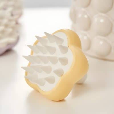 Silicone facial massage roller with multiple massage nodes, skincare tool for rejuvenating and stimulating skin. Perfect for facial therapy, anti-aging treatments, and improving skin elasticity.