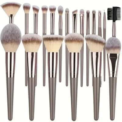 Precision makeup brush set with soft synthetic bristles for flawless application, ideal for professional or personal use, perfect for face, eyes, and contouring at Monalisa Store.
