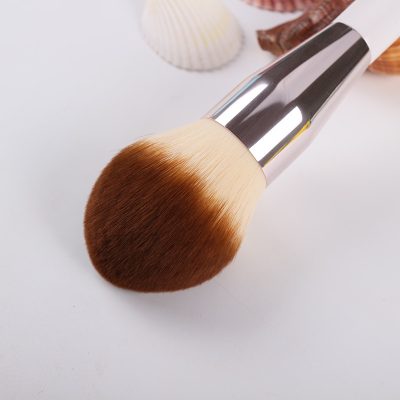 High-quality makeup brush for flawless application at Monalisa Store. Perfect for foundation, powder, and blush. Enhance your beauty routine with our professional cosmetic brushes.