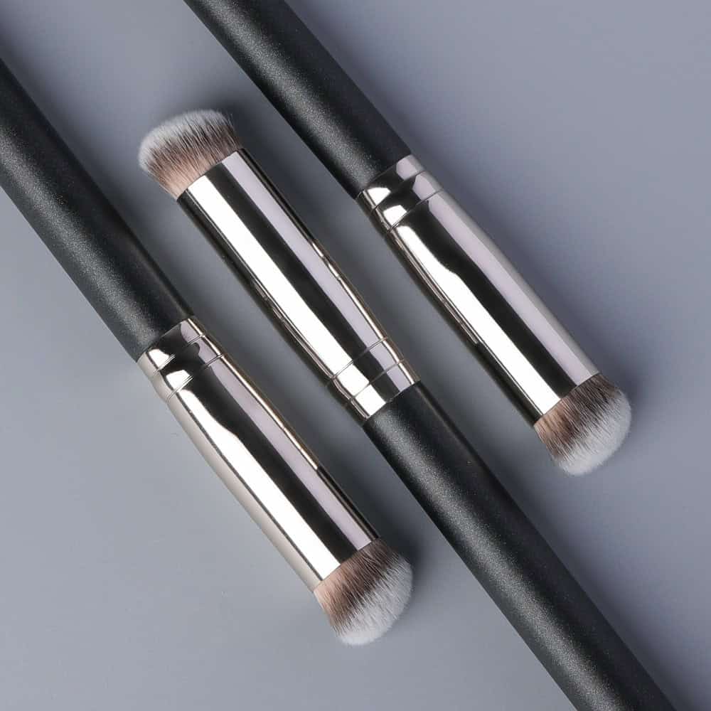 Ultra-soft makeup brushes with black handles and silver ferrules, perfect for professional cosmetic application at Monalisa Store.