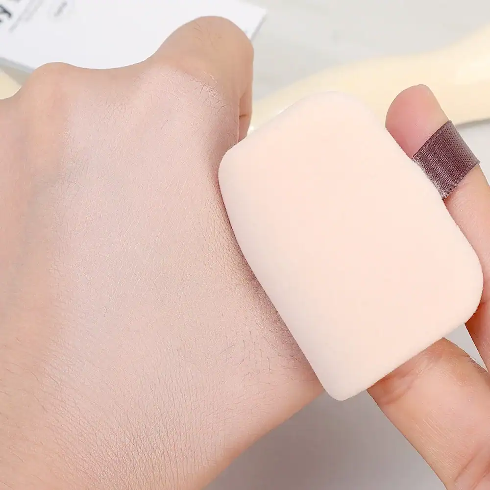 Silicone makeup sponge for flawless foundation application, soft and durable, perfect for smooth, even coverage, ideal for skincare and cosmetic professionals at Monalisa Store.