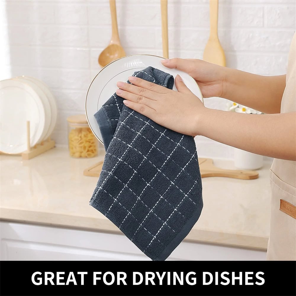 Silk drying towel for kitchen dish drying, absorbent and gentle, ideal for drying dishes and glassware. Perfect for maintaining spotless and streak-free dishes and utensils in a modern kitchen.