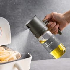 Gentle oil spray bottle for cooking and culinary use.